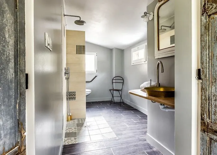 فندق مبيت وإفطار Chambres D'hotes Le Clos De Landrais